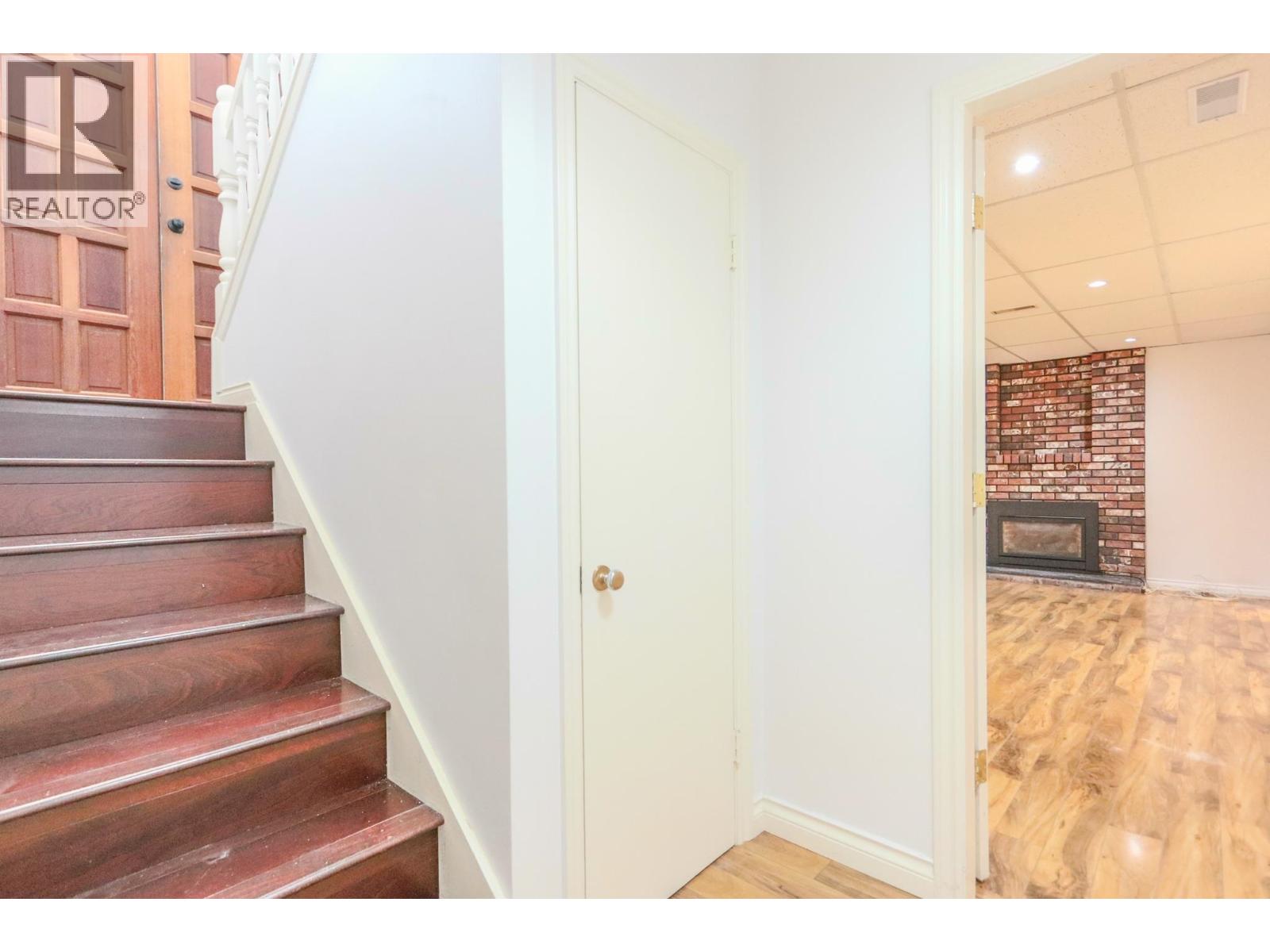 1352 E 16TH STREET, North Vancouver