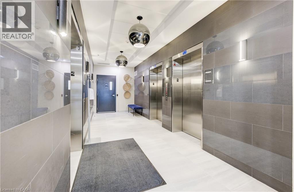 #201 60 CHARLES Street W - 27
