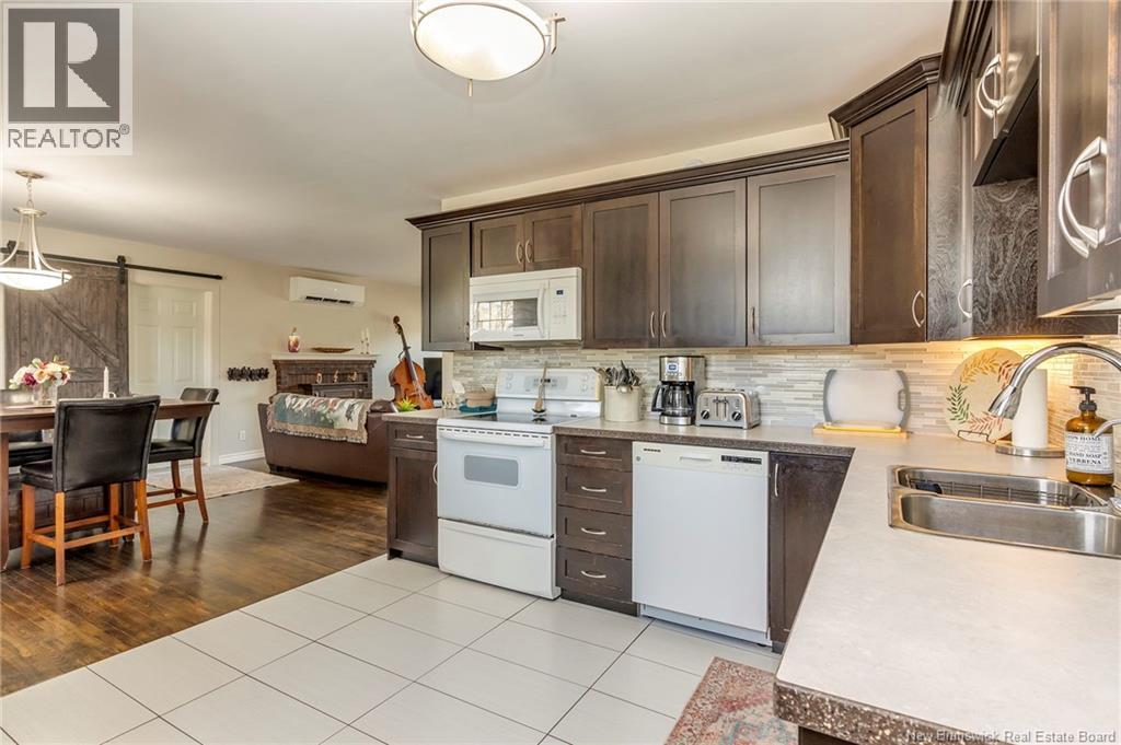 42 Stewart Avenue - 22