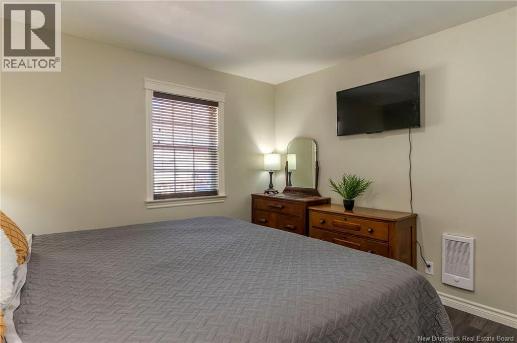 42 Stewart Avenue - 26