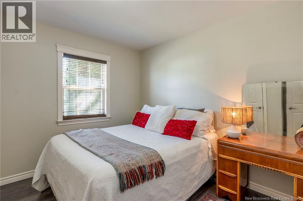 42 Stewart Avenue - 31
