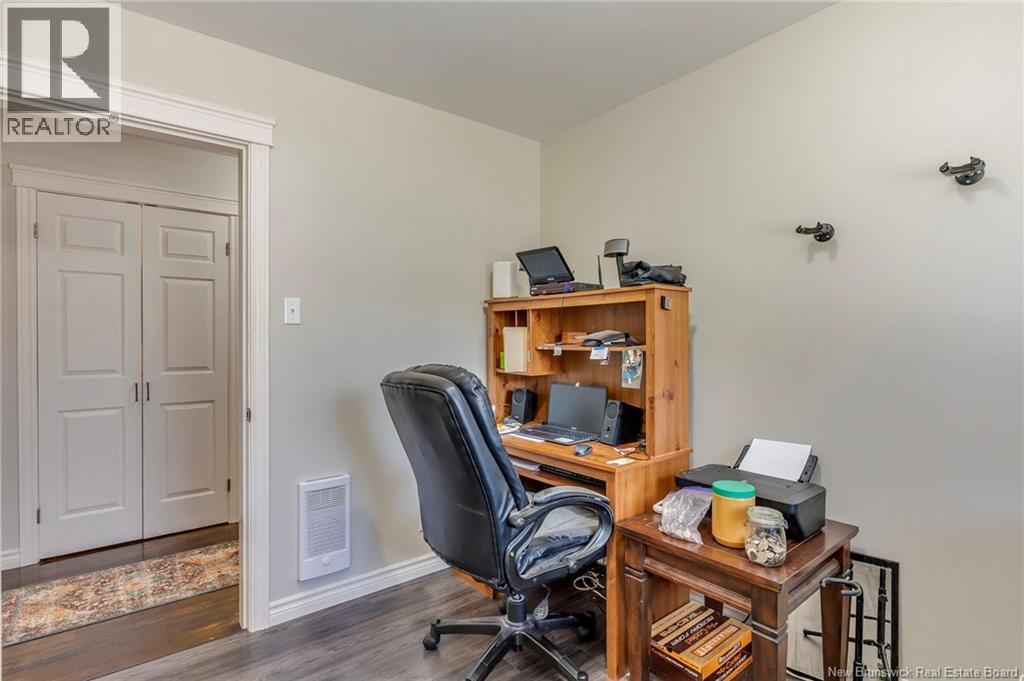 42 Stewart Avenue - 33