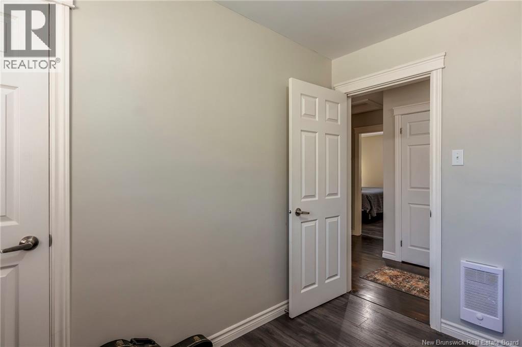 42 Stewart Avenue - 34