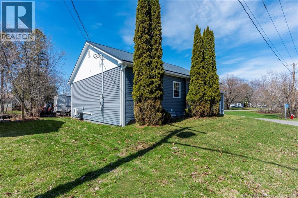 42 Stewart Avenue - 41