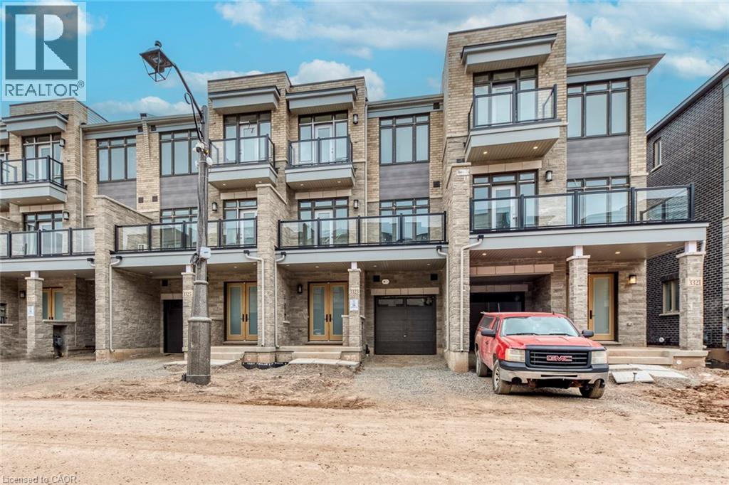 3323 AZAM Way, Oakville, Ontario, L6M5S3 — Photo 2