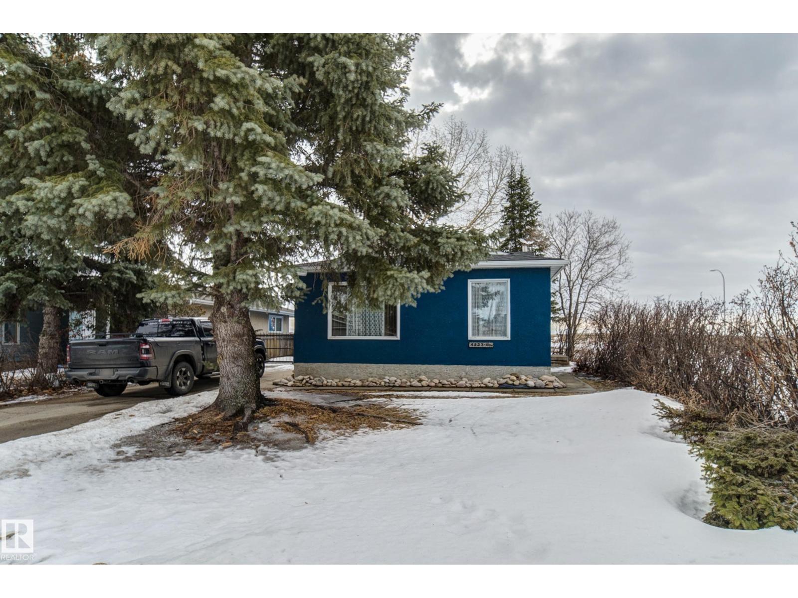 4823 10 AV NW - 1