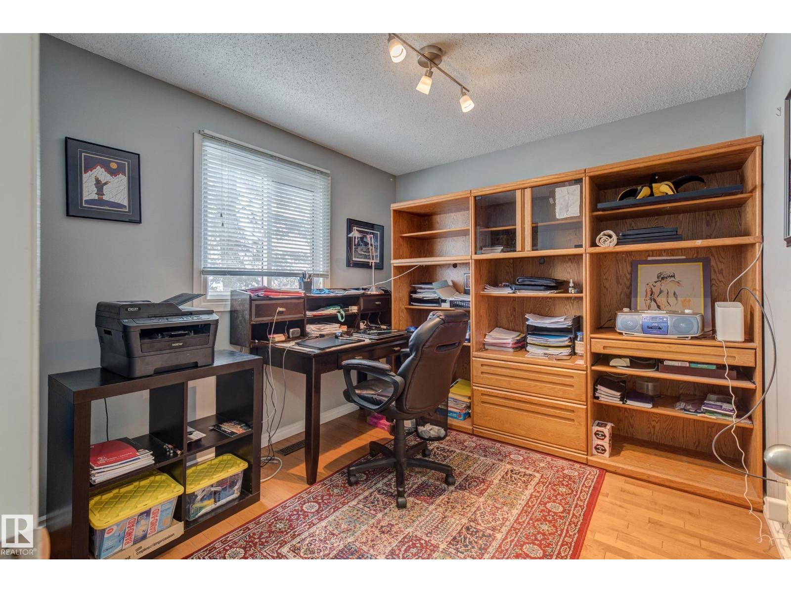 4823 10 AV NW, Edmonton