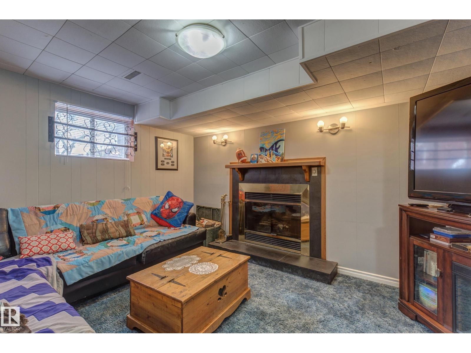 4823 10 AV NW - 25