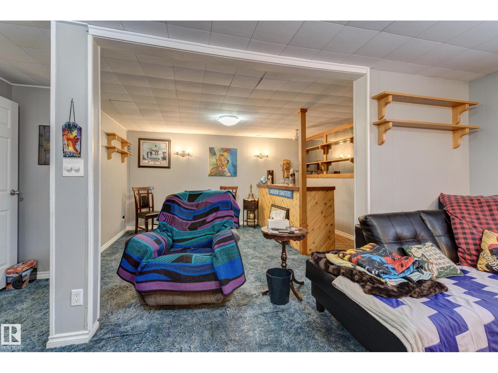 4823 10 AV NW, Edmonton