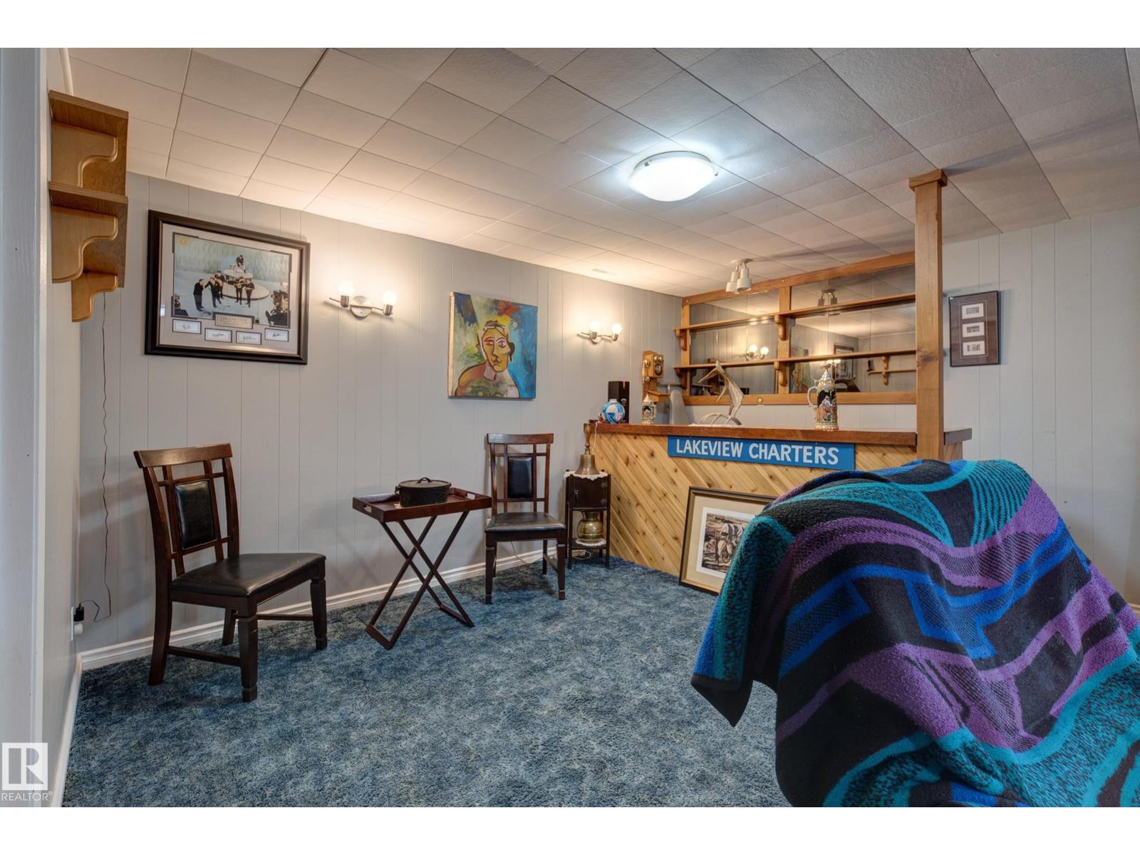 4823 10 AV NW, Edmonton