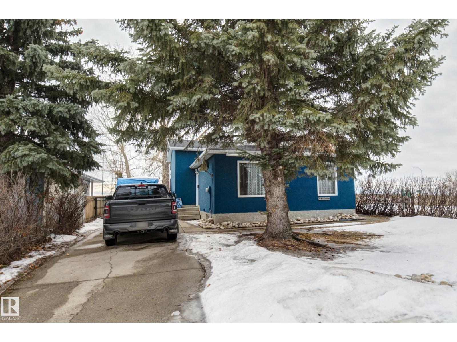 4823 10 AV NW, Edmonton