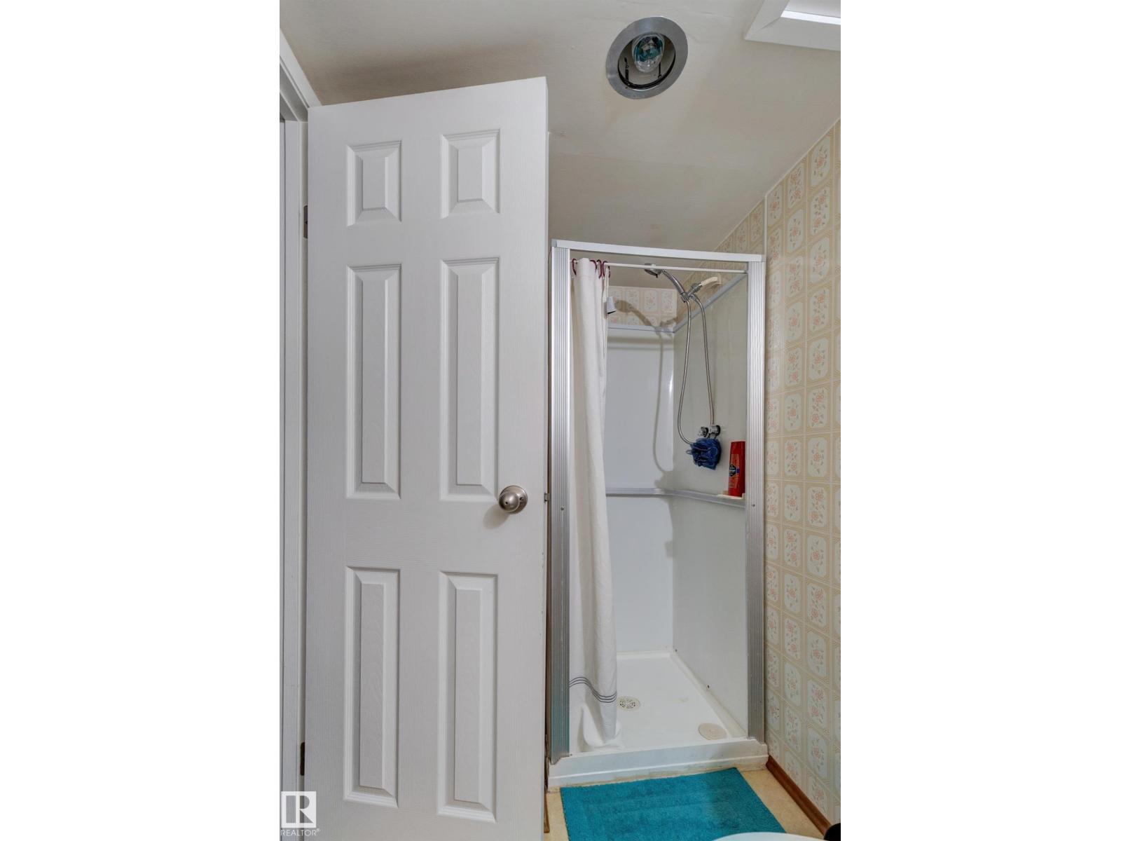 4823 10 AV NW, Edmonton