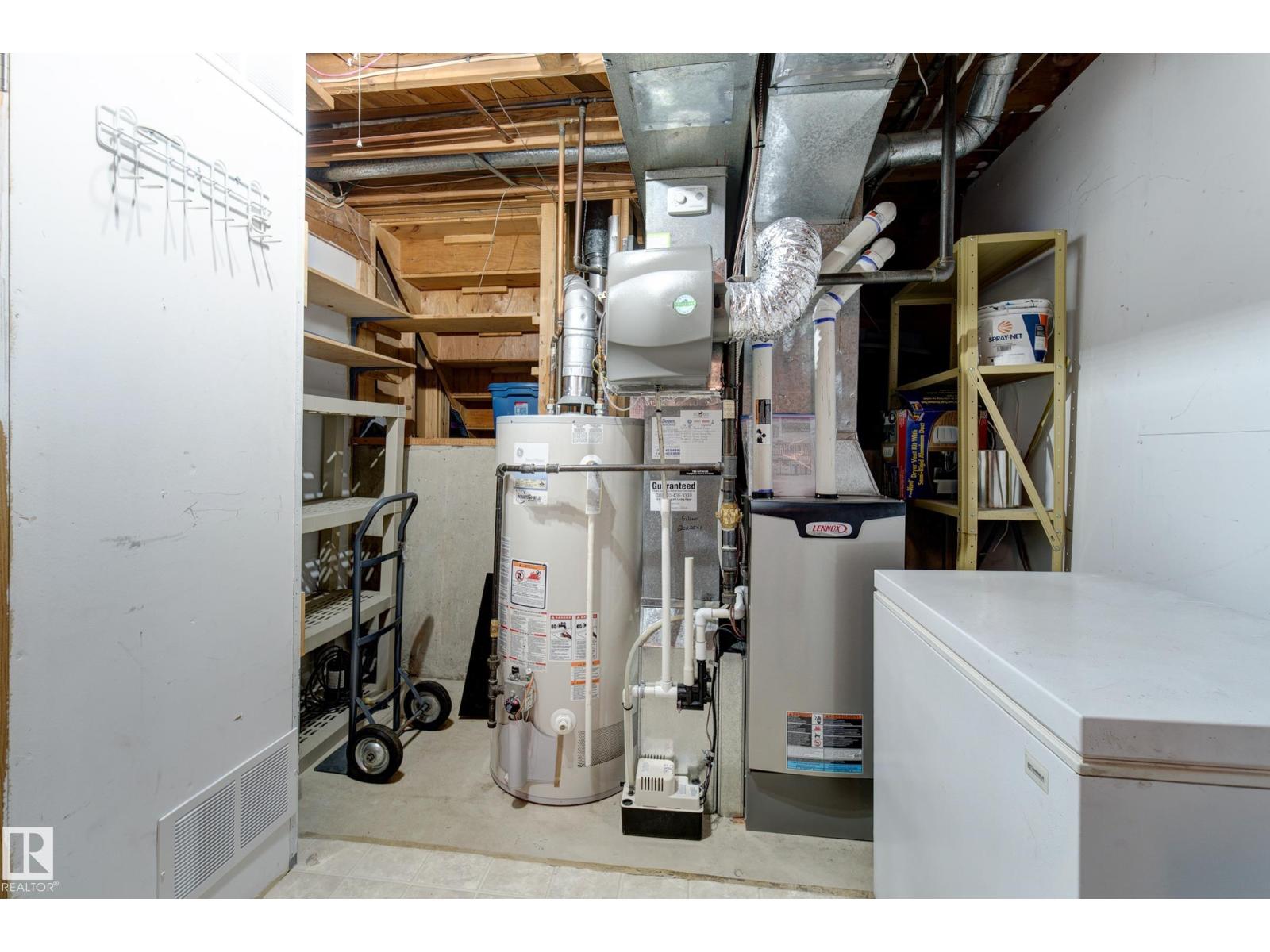 4823 10 AV NW, Edmonton