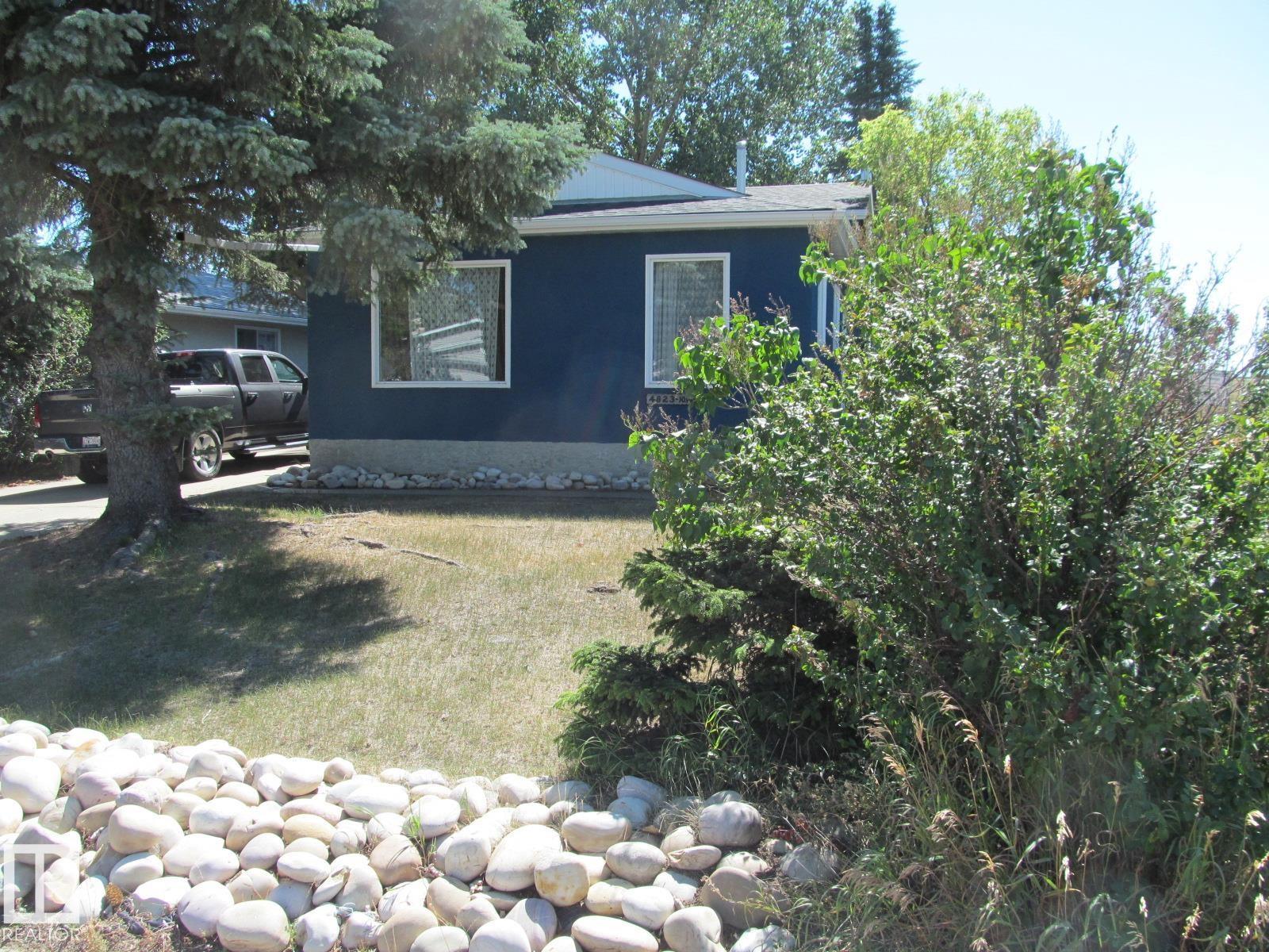 4823 10 AV NW, Edmonton