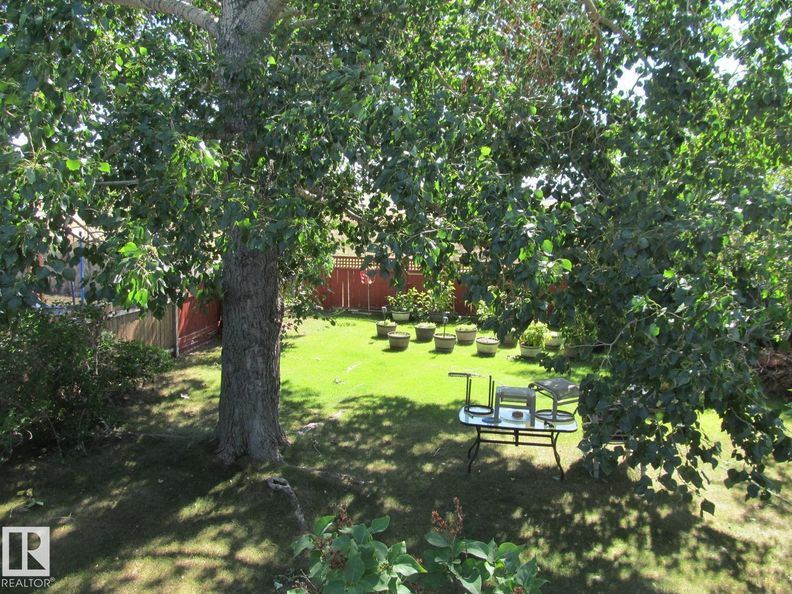 4823 10 AV NW - 42