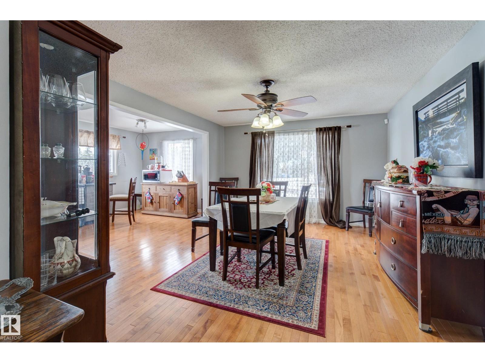 4823 10 AV NW, Edmonton