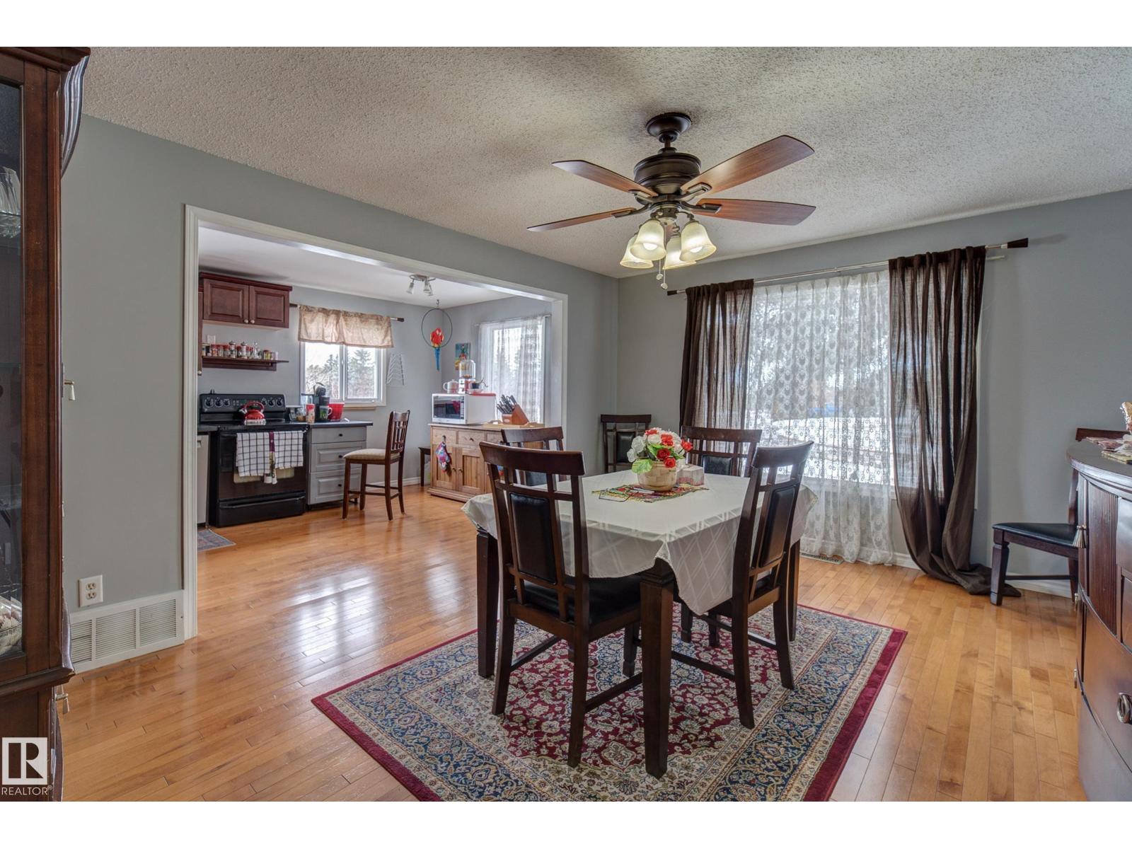 4823 10 AV NW, Edmonton