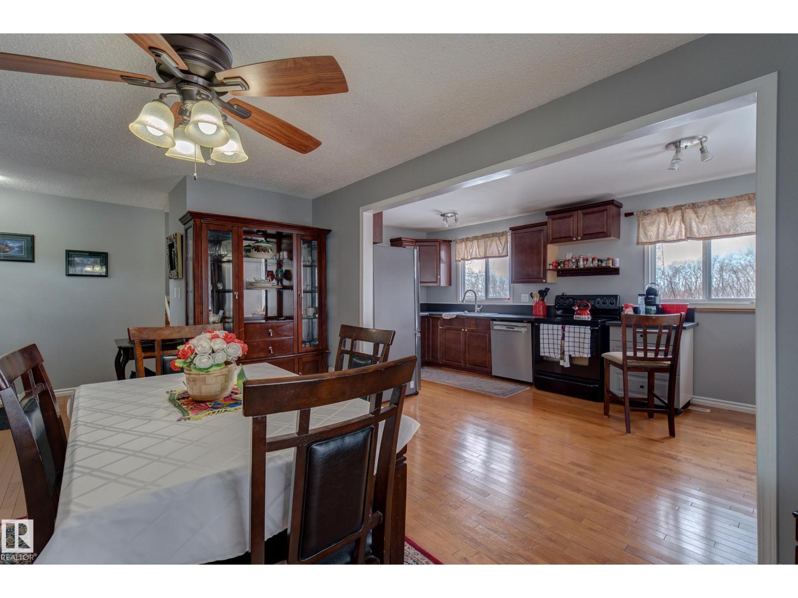 4823 10 AV NW, Edmonton