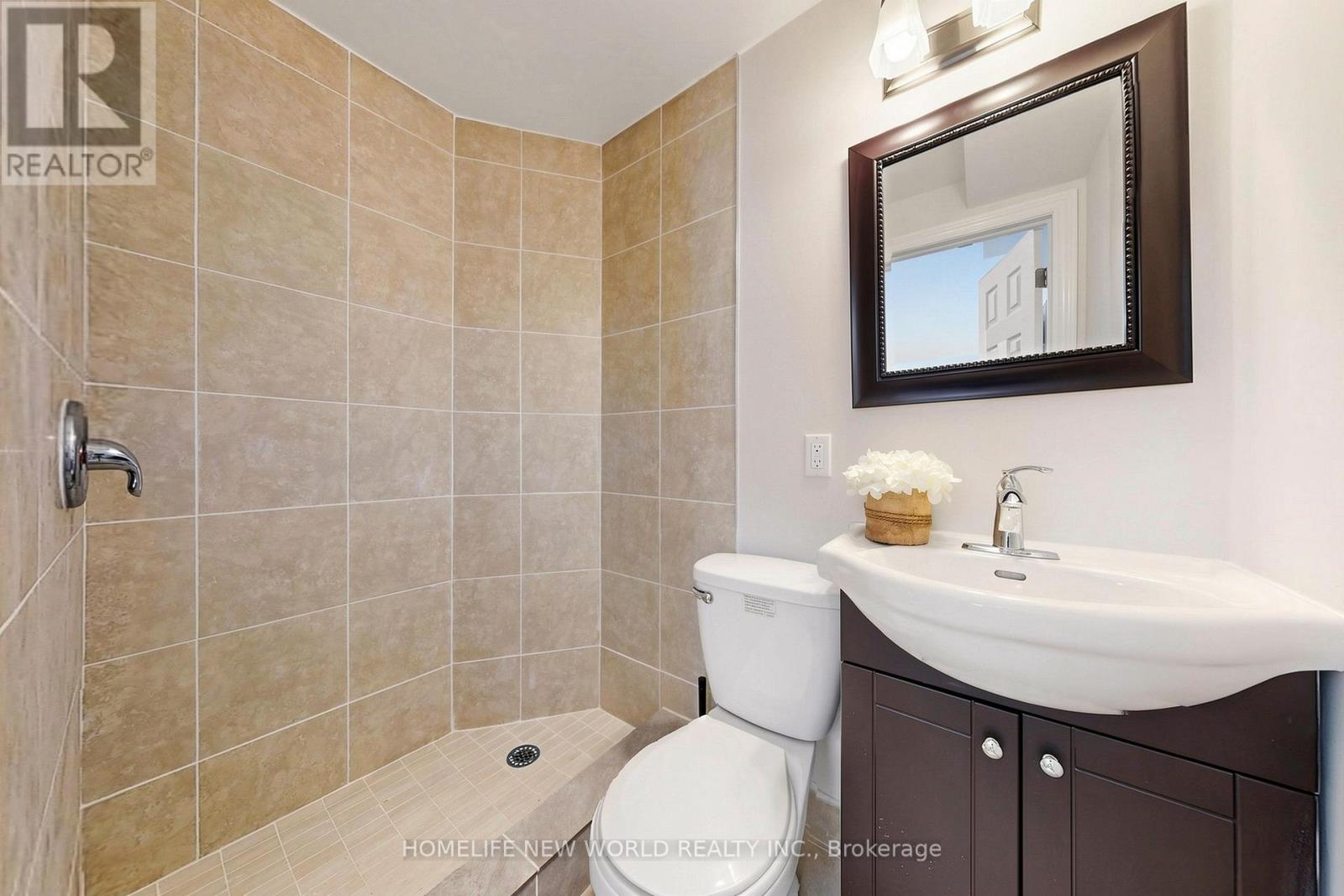 10 HINES DRIVE - 35