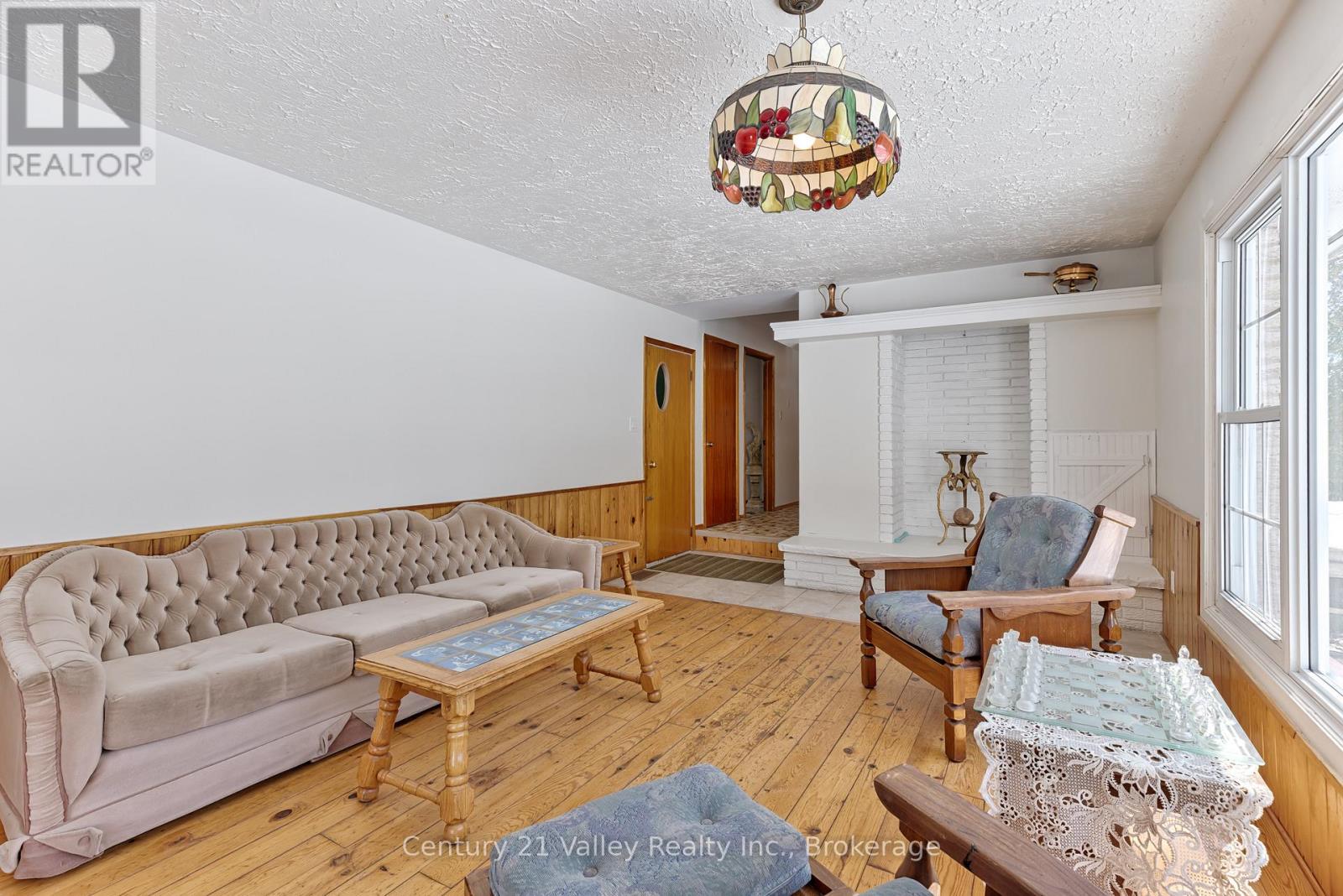 775 PINEGROVE CRESCENT - 22