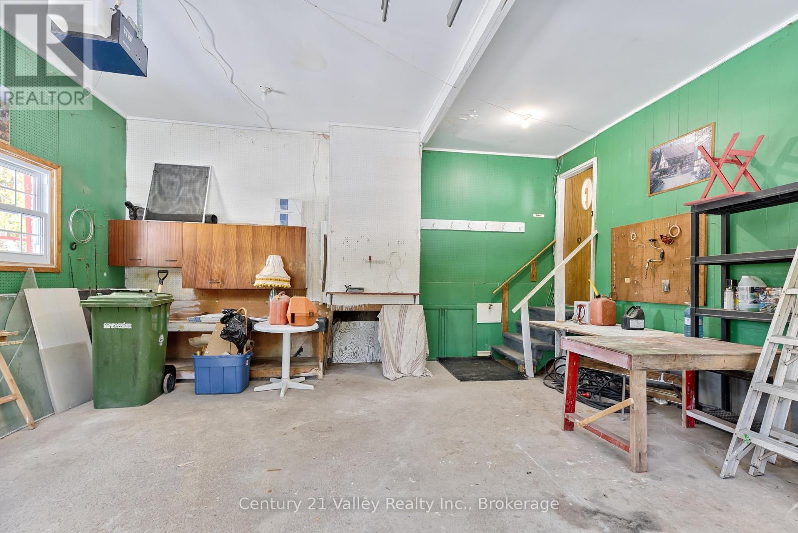775 PINEGROVE CRESCENT - 24