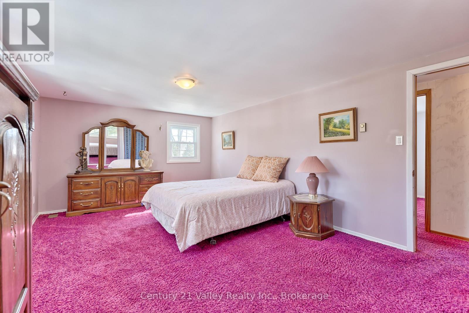 775 PINEGROVE CRESCENT - 32