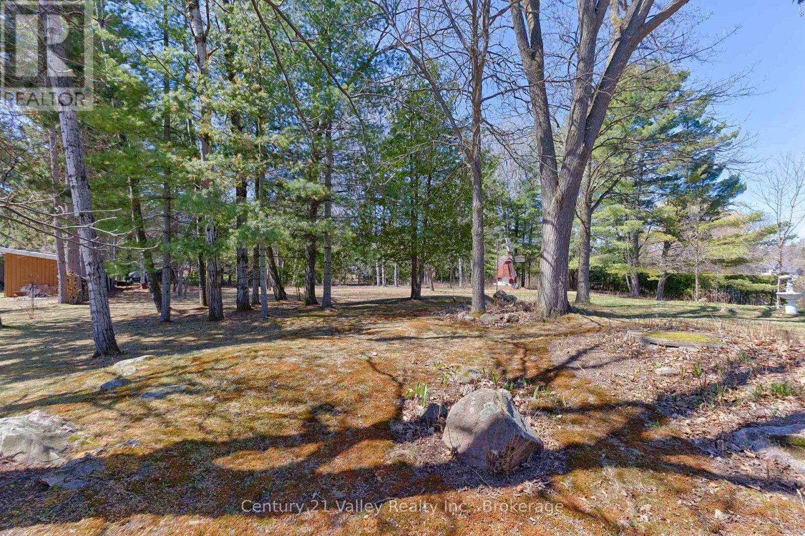 775 PINEGROVE CRESCENT - 6