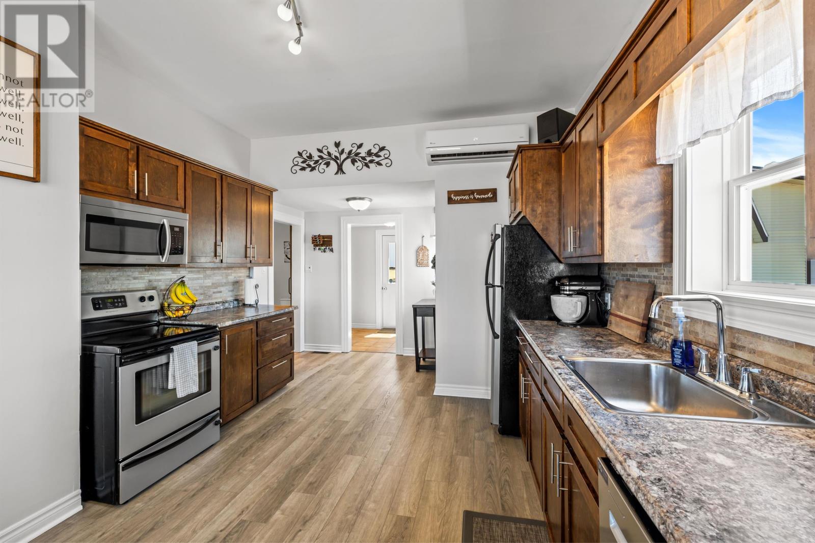 5663 St Peters Road - 16