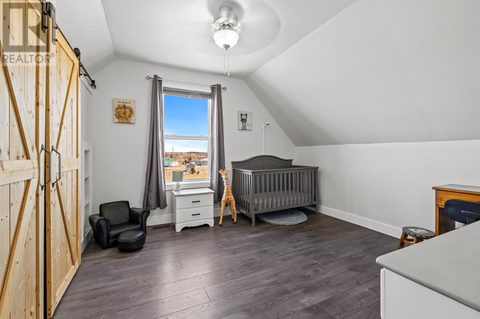 5663 St Peters Road - 28