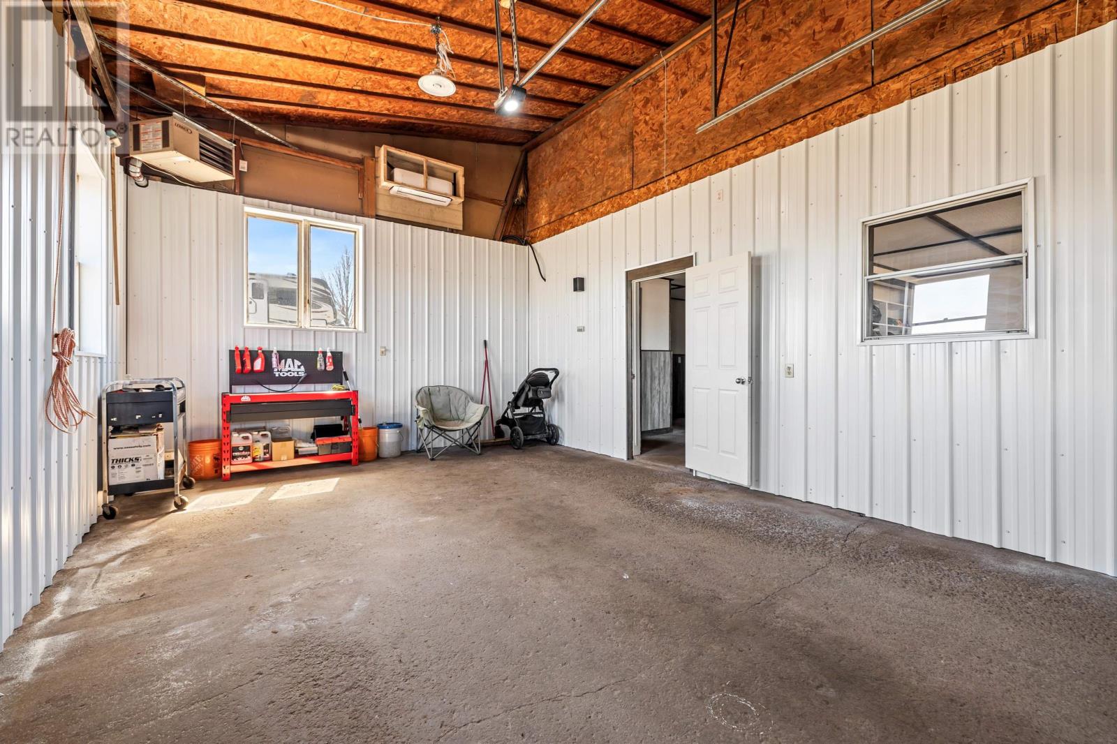 5663 St Peters Road - 37