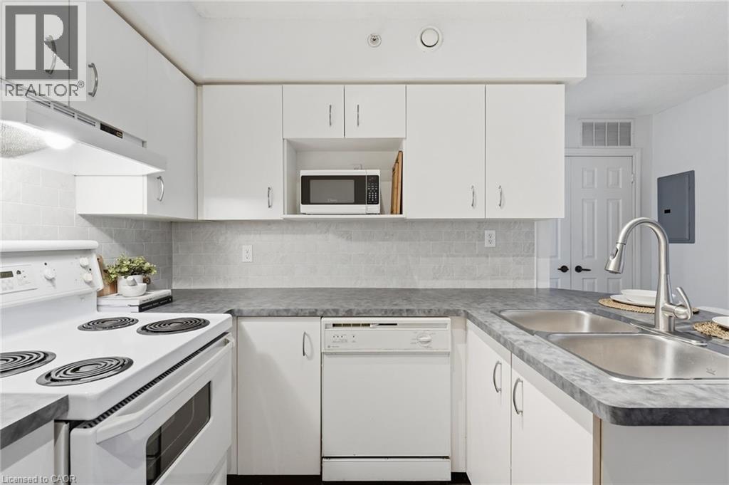 4015 KILMER Drive Unit# 308, Burlington, Ontario, L7M4M4 — Photo 14