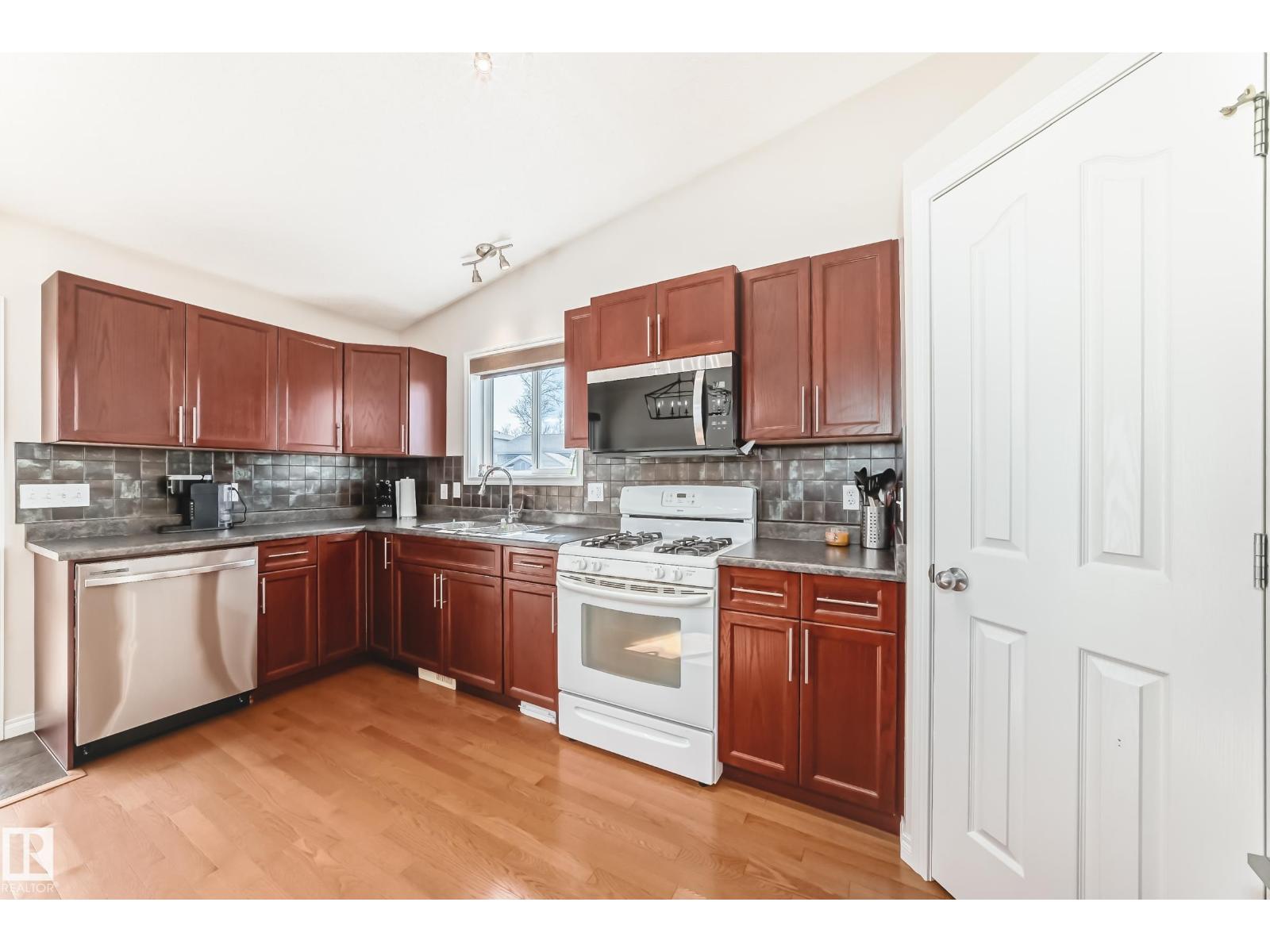 64 LA COSTA FAIRWAY CL, Stony Plain