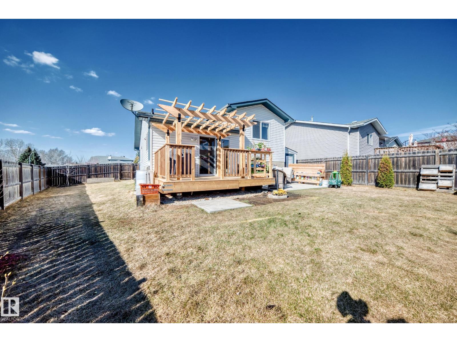 64 LA COSTA FAIRWAY CL, Stony Plain