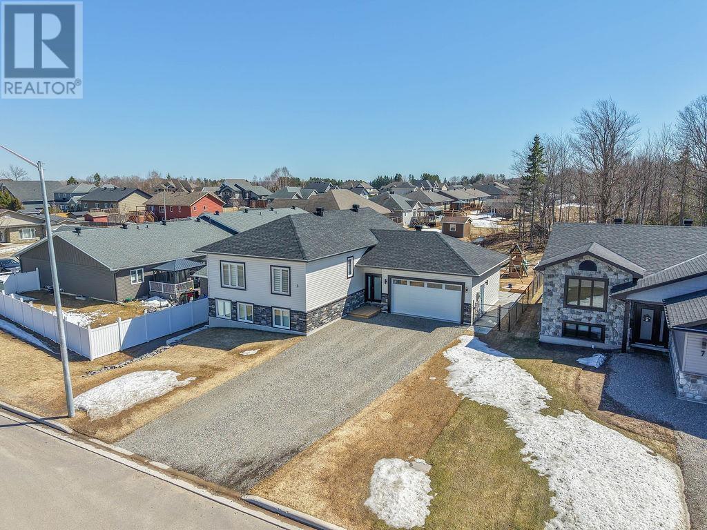 3 Memorial AVE, Sault Ste. Marie, Ontario, P6B0G2 — Photo 3
