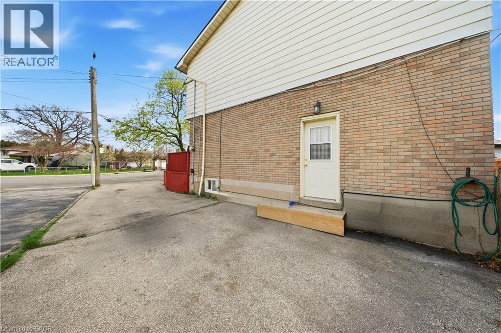 116 GAINSBOROUGH Road - 2