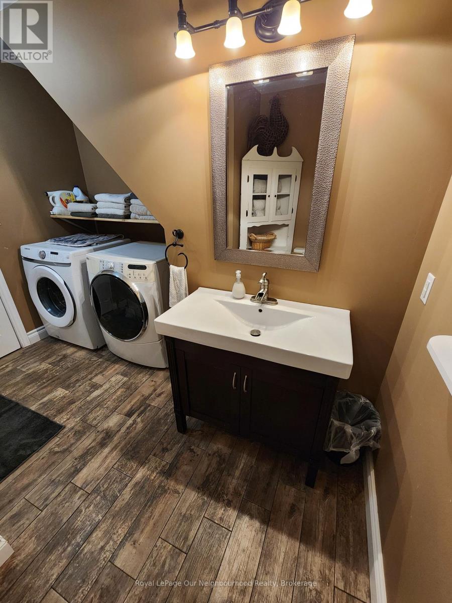 1042 SKI RIDGE TRAIL - 27