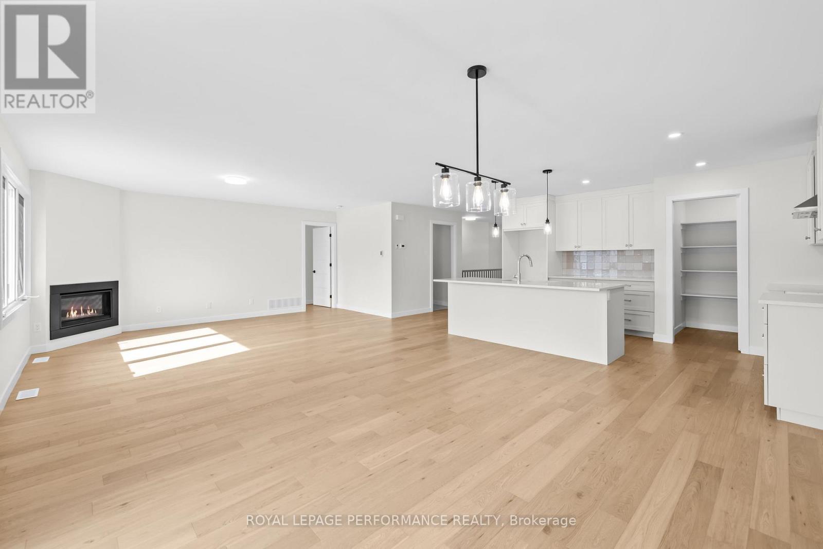 86 MILLE ROCHES ROAD - 11