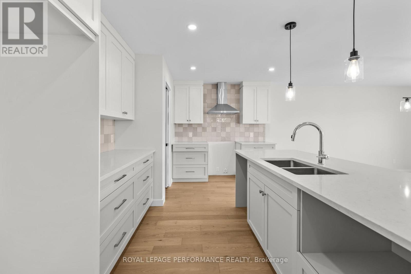 86 MILLE ROCHES ROAD - 12