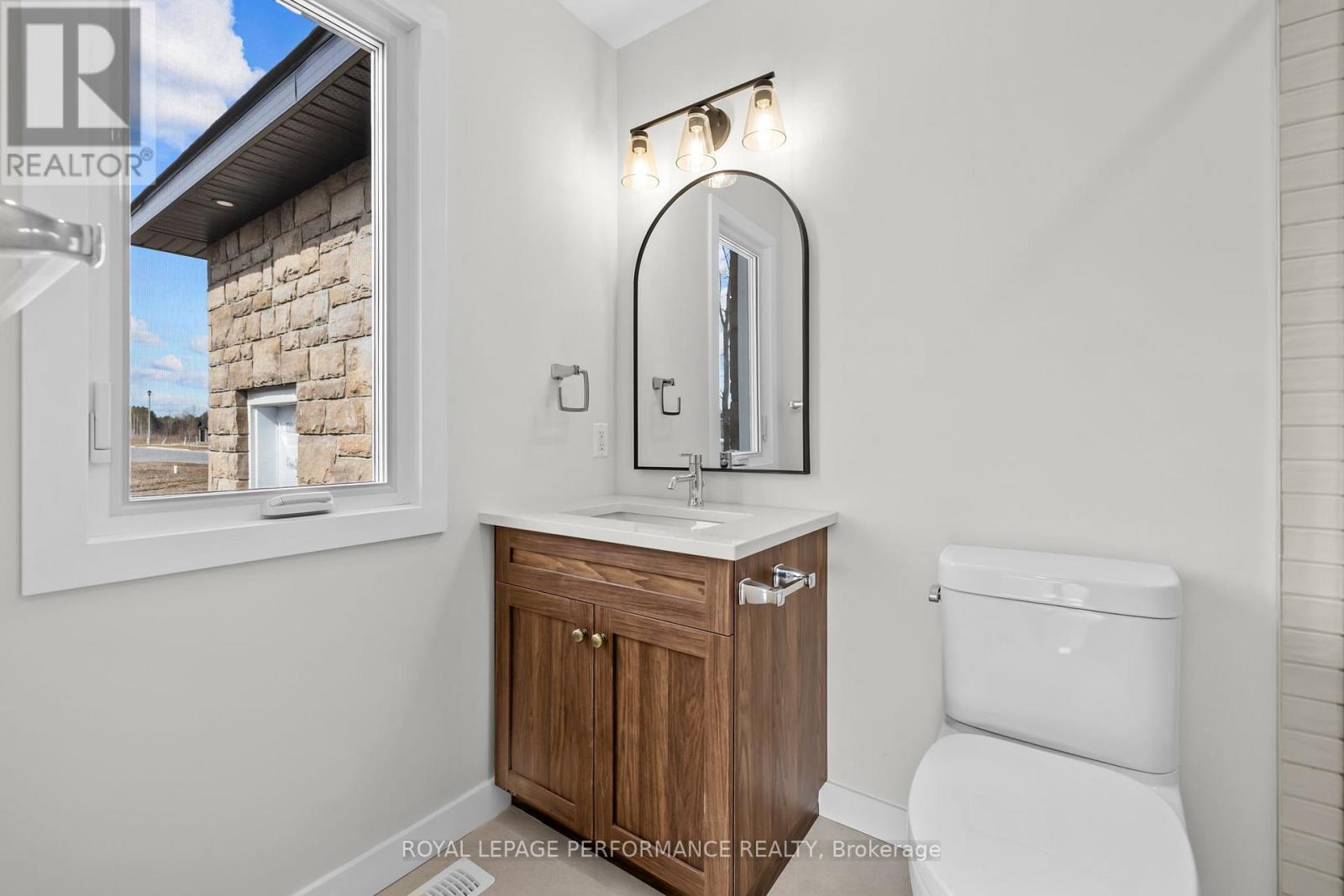 86 MILLE ROCHES ROAD - 22