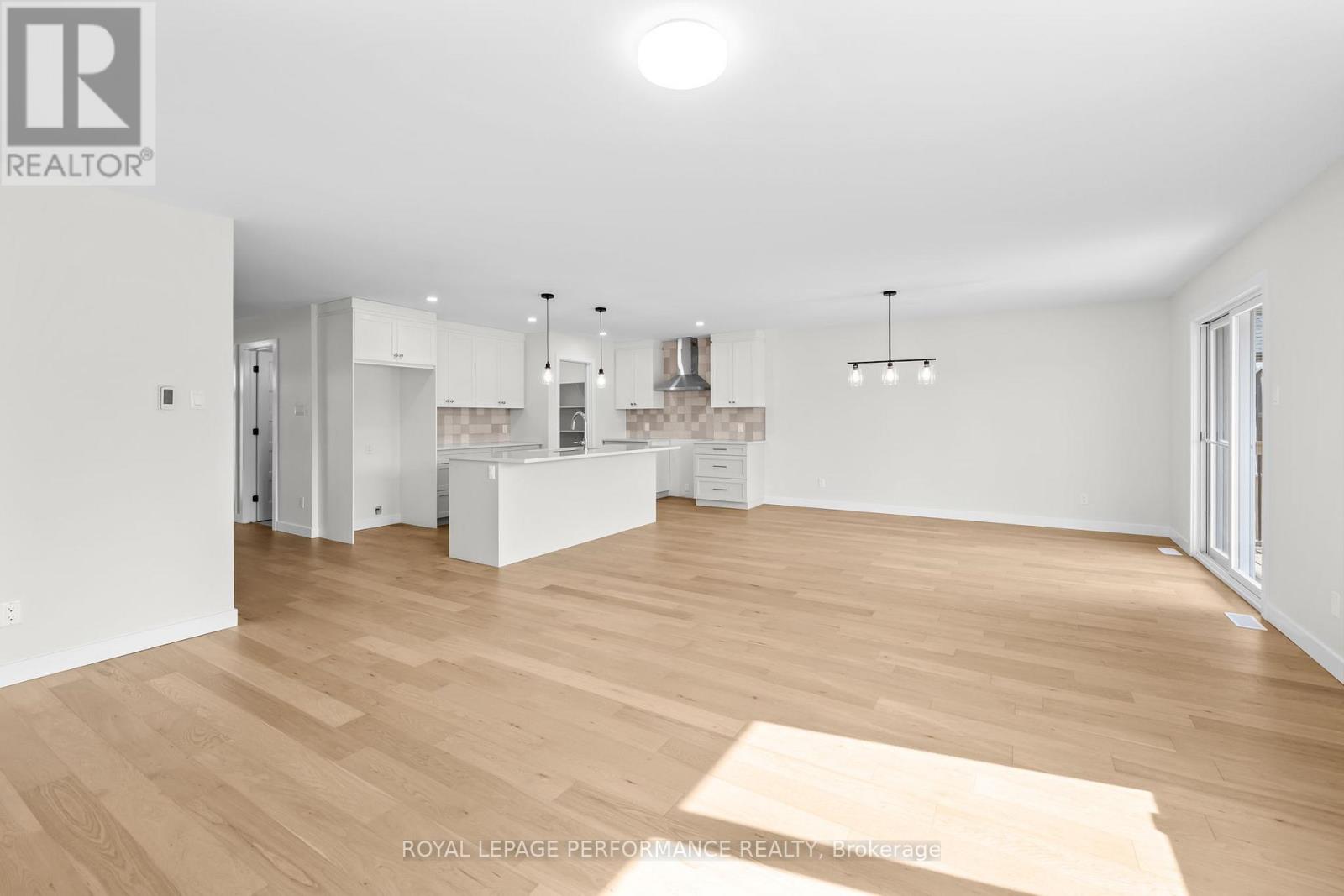 86 MILLE ROCHES ROAD - 9