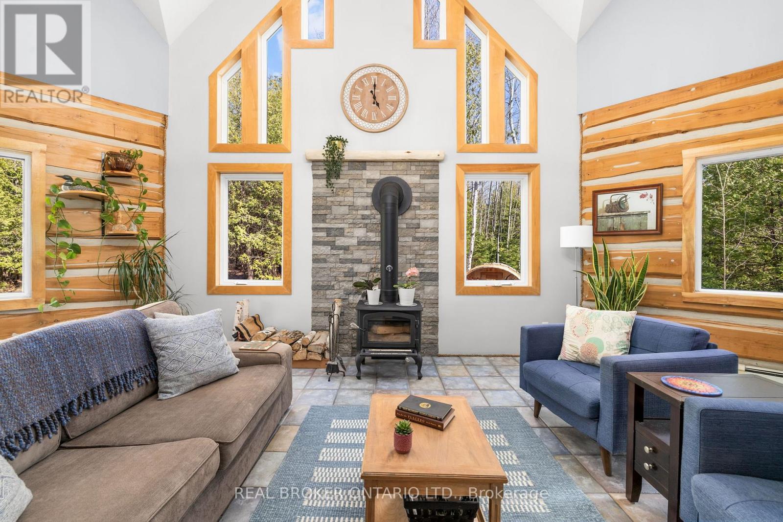 2538 DARLING ROAD - 12