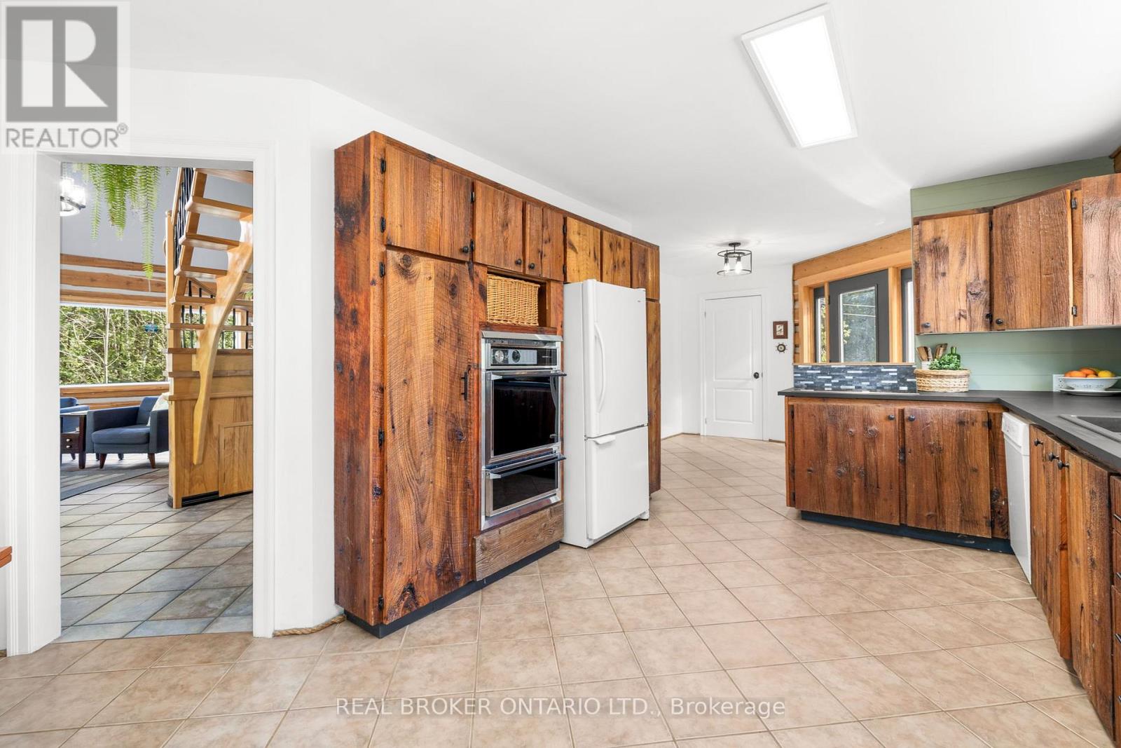 2538 DARLING ROAD - 20