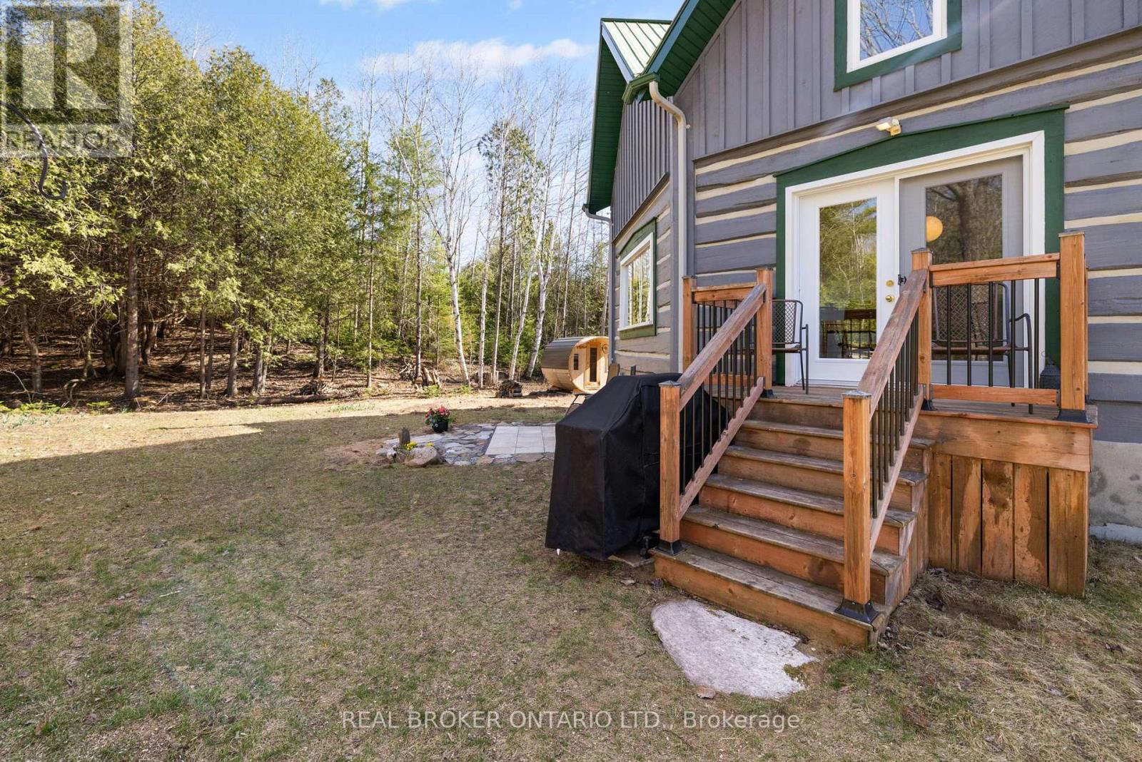 2538 DARLING ROAD - 37