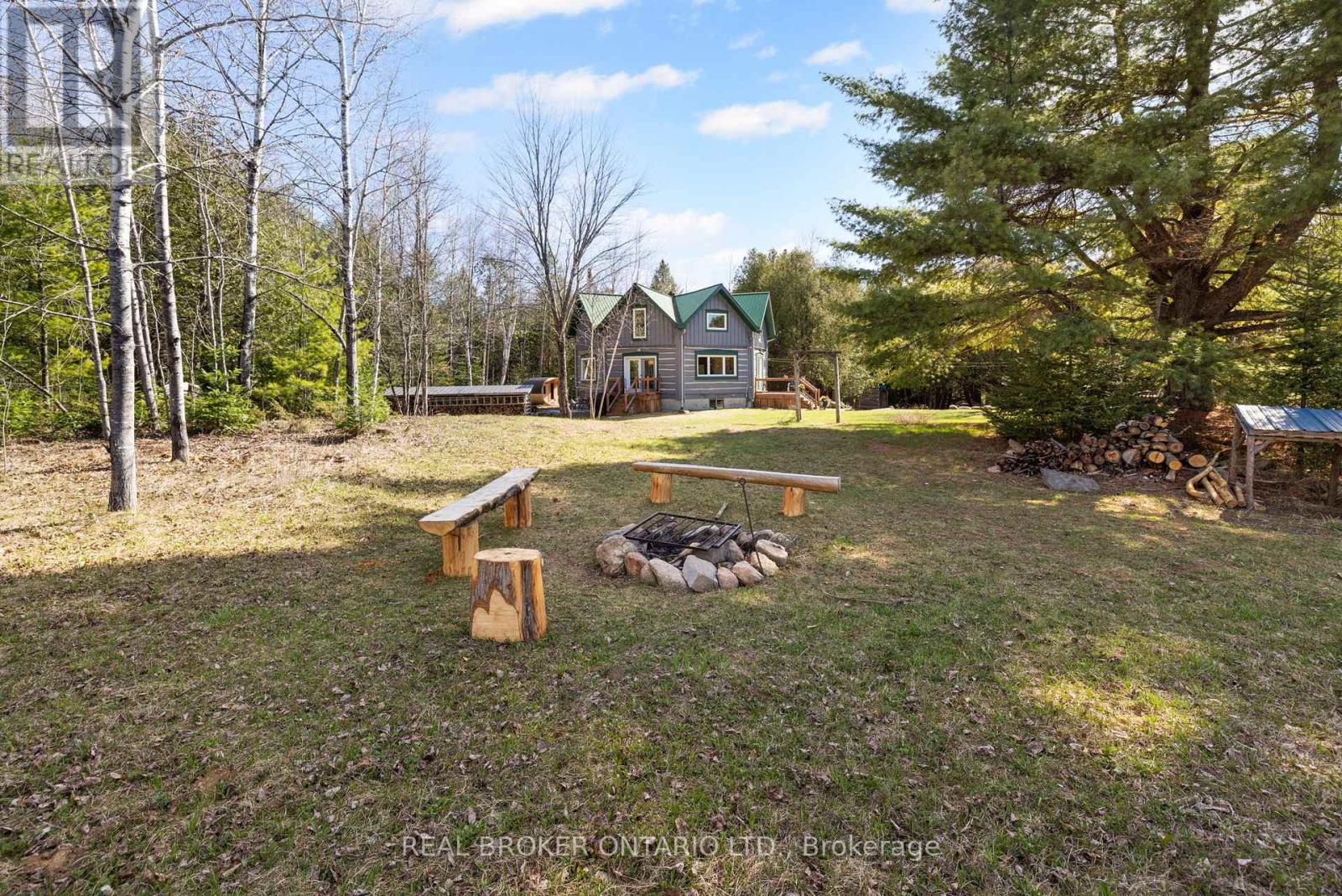 2538 DARLING ROAD - 43