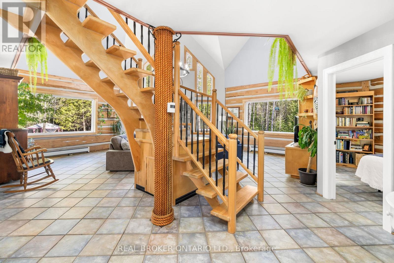 2538 DARLING ROAD - 8