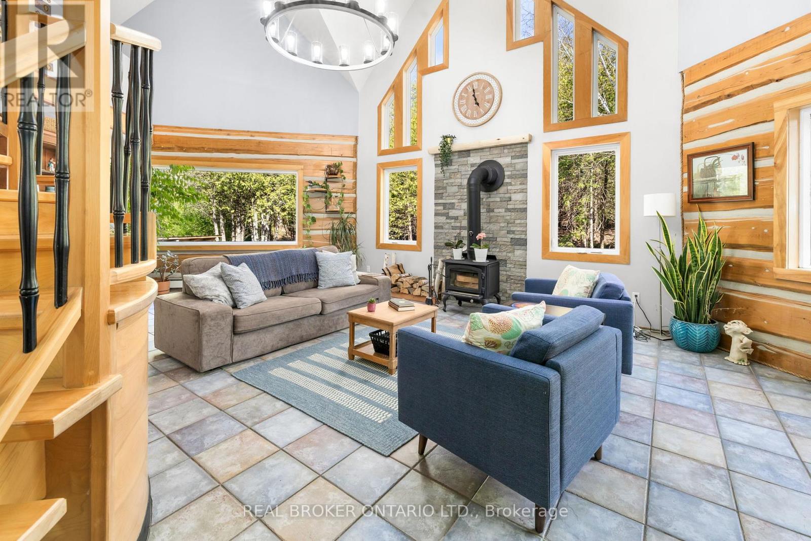2538 DARLING ROAD - 9