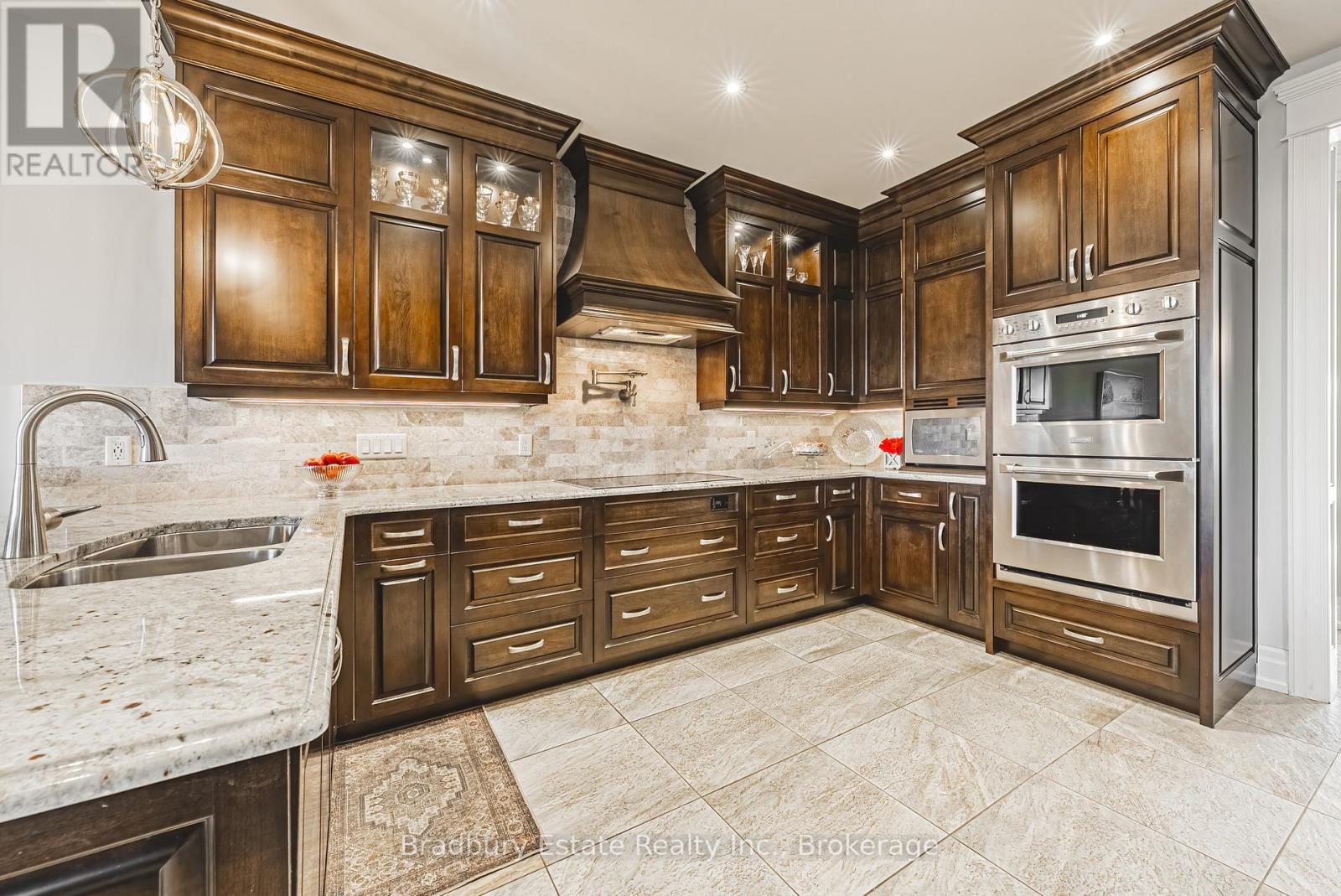221 GLOVER ROAD - Image 18
