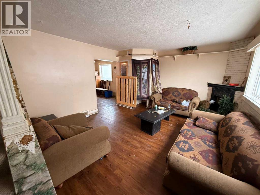 #56 305 5 Street - 4