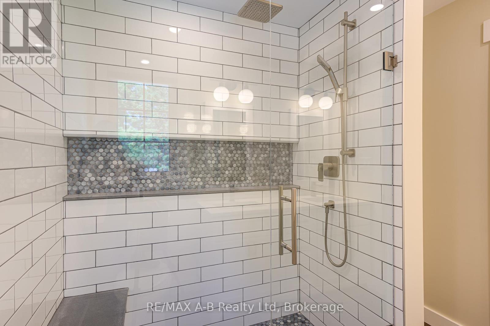 256 BOYCE STREET - 21