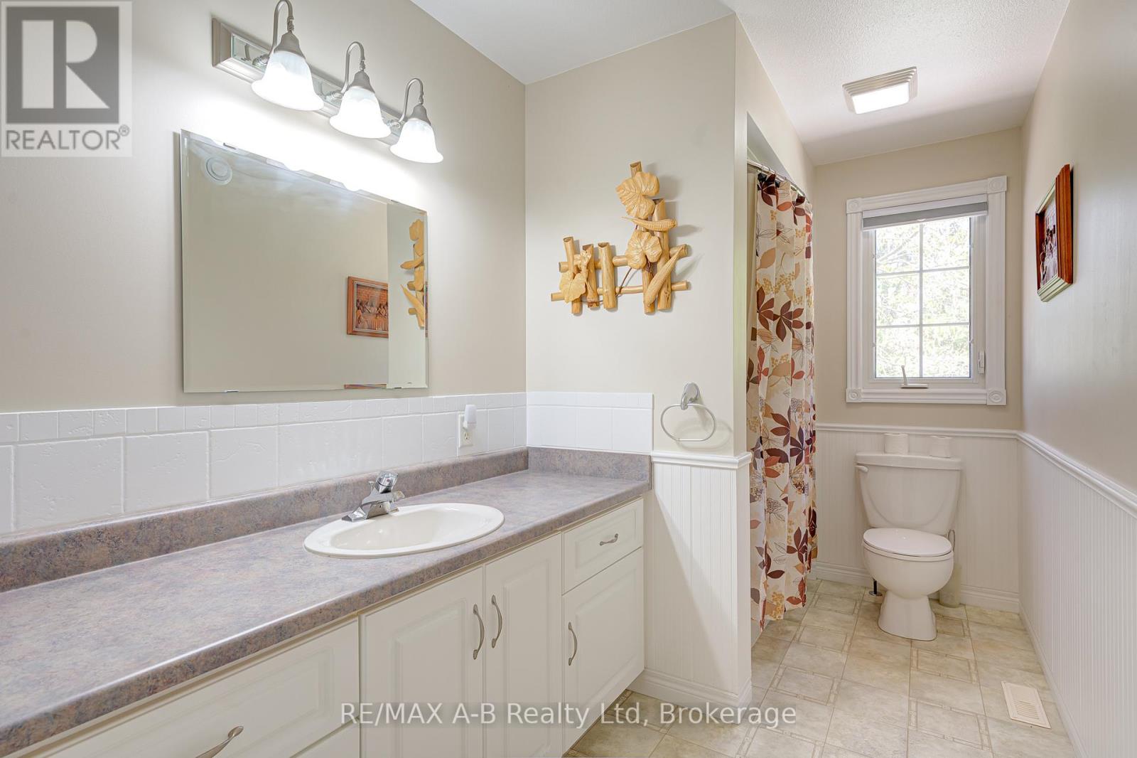 256 BOYCE STREET - 24